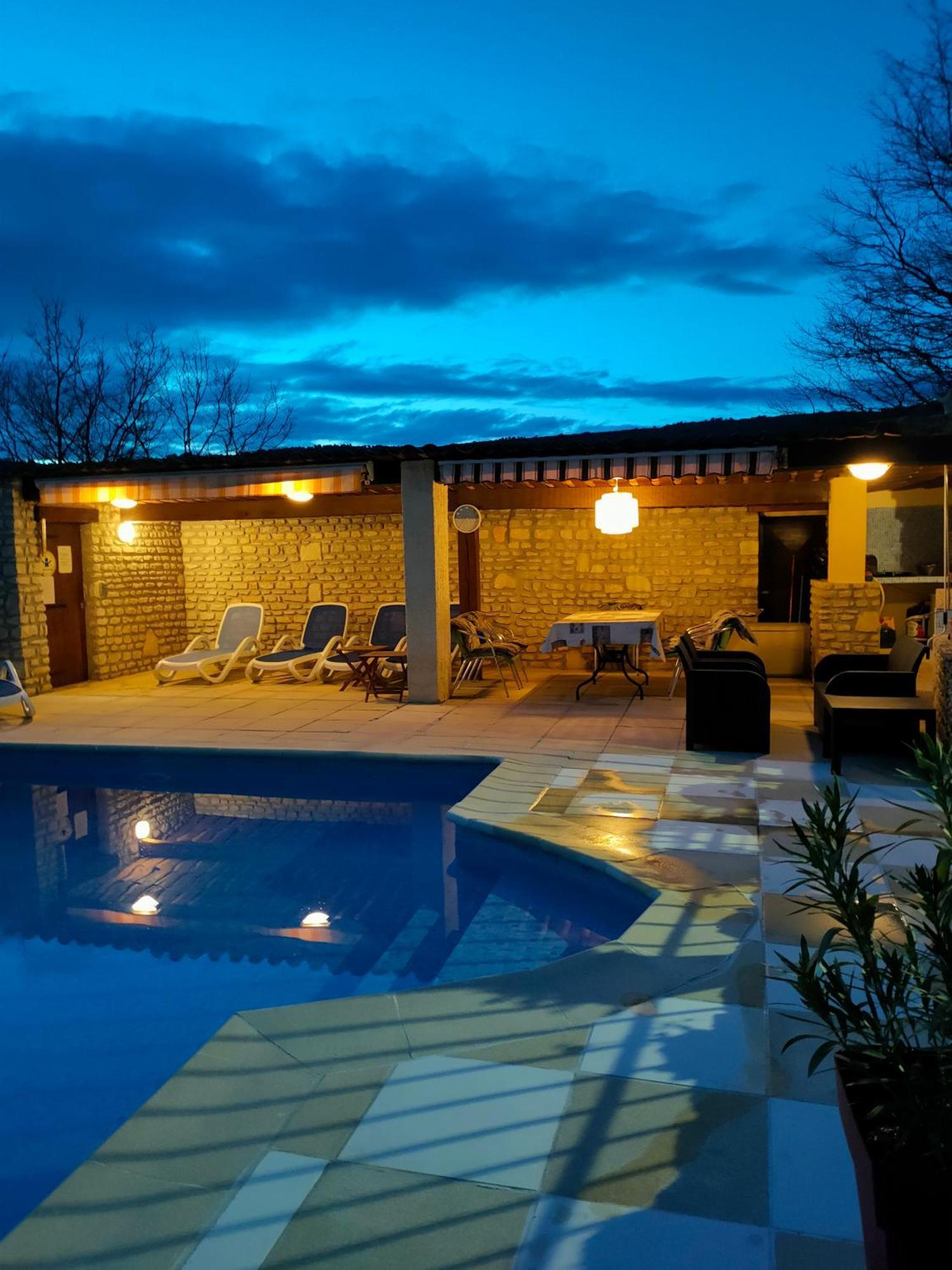 Les Vallons Holiday Home Lioux Exterior foto
